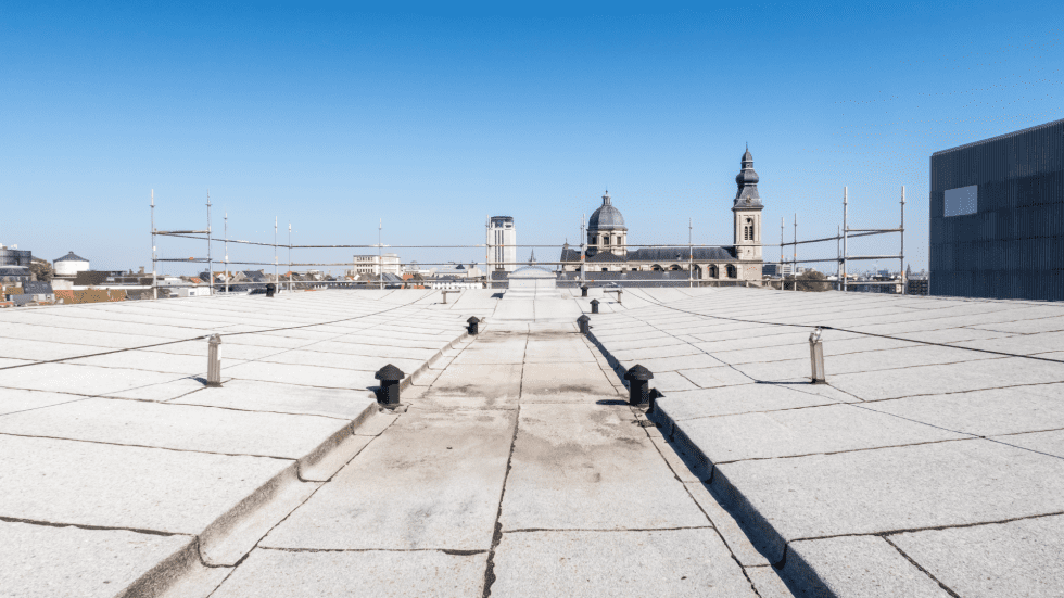 Flat roof with slight slope for drainage